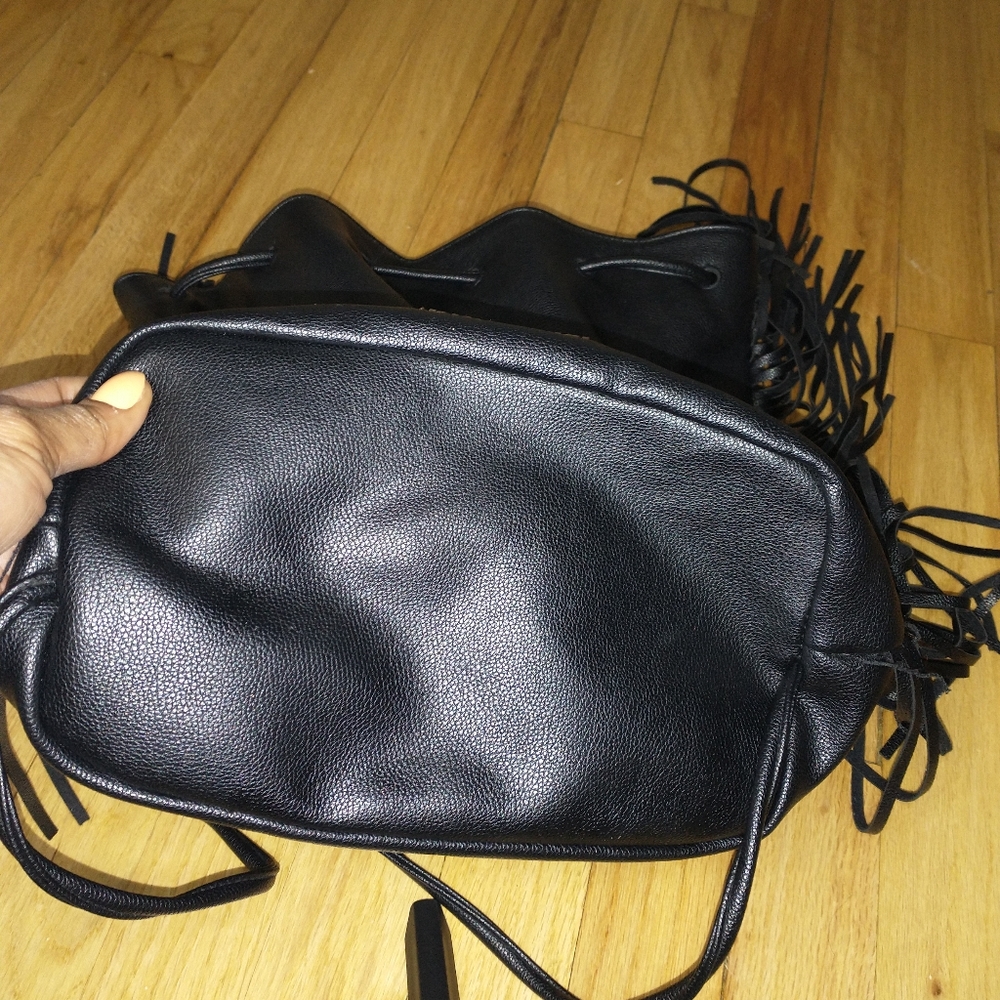 Victoria's secrets women faux black leather drawstring bag with fringe - Picture 9 of 9